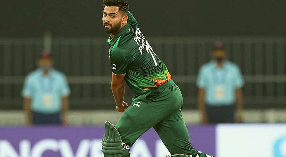 শিশির যেখানে স্পিনের হাত ভেঙে দেয়