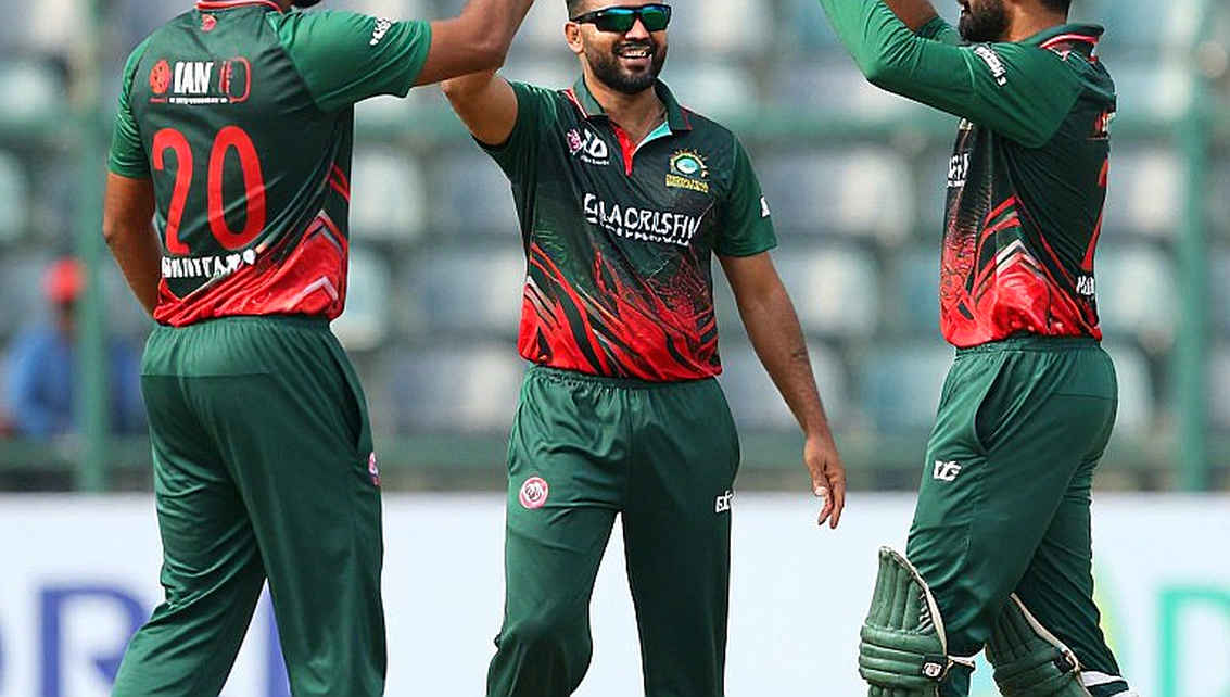 Did the Ball Break the Wicket, or the Hand? The Fine Line Hidden Inside Cricket's New Run-Out Law Did the Ball Break the Wicket, or the Hand? The Fine Line Hidden Inside Cricket's New Run-Out Law