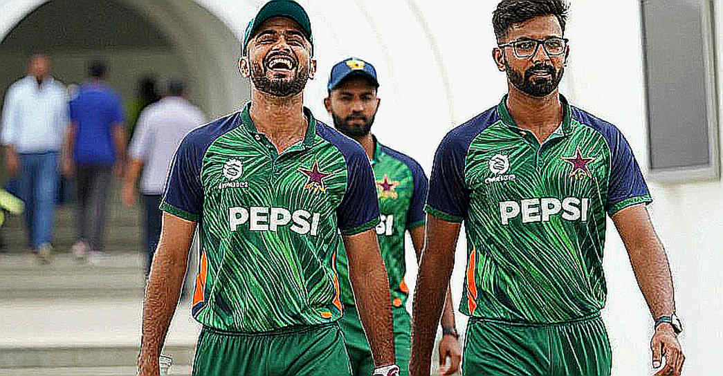 মিরপুরের মাঝের ওভার: বিপিএল-র নিয়মিত মৌসুমে শিরোপার ভাগ যেখানে ঠিক হয়, টেবিল সেখানে কিছুই বলে না মিরপুরের মাঝের ওভার: বিপিএল-র নিয়মিত মৌসুমে শিরোপার ভাগ যেখানে ঠিক হয়, টেবিল সেখানে কিছুই বলে না