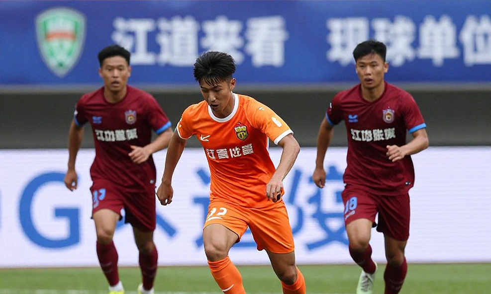 EA FC 27-এর গোলকিপার ফ্রি-কিক গ্লিচ: যেখানে রিপ্লে-লেজার ফুটবলের ডেরিভেটিভ বাজারে ভেঙে পড়ে