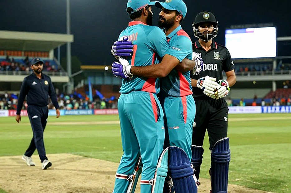 নিউজিল্যান্ডের ব্যাটিং কোচ বি.জে. ওয়াটলিং: পরীক্ষা হবে অস্ট্রেলিয়ায়, ভারত নয়